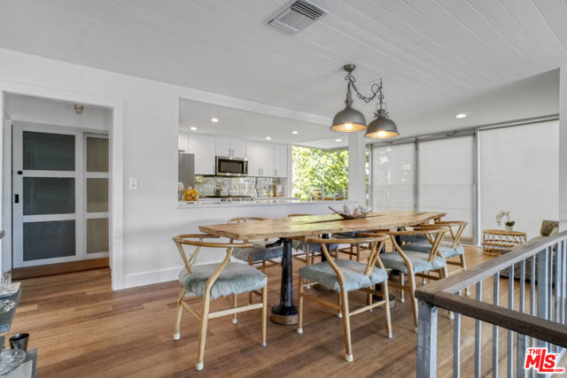 657 Mildred Avenue, Venice CA: https://media.crmls.org/mediaz/c2c4b3da-c684-48ae-a984-b7b6067f7c70.jpg