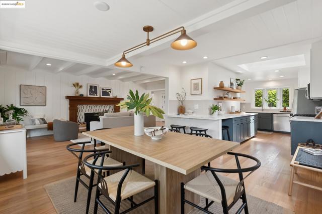 1270 Queens Rd, Berkeley CA: https://media.crmls.org/mediaz/c2c4da7c-fb4e-4ad1-a444-58e1a02f6cf1.jpg