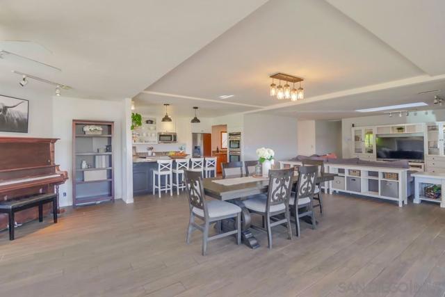 9740 Nutby Ln, Escondido CA: https://media.crmls.org/mediaz/c2c5fcfb-e9bb-406f-ba10-ecef5ad5af7c.jpg
