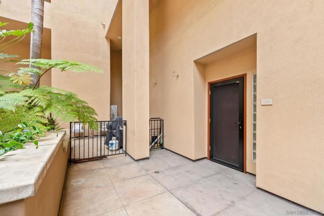 301 W G St, San Diego CA: https://media.crmls.org/mediaz/c2c71059-f6fe-4fca-b25e-d2f462690255.jpg