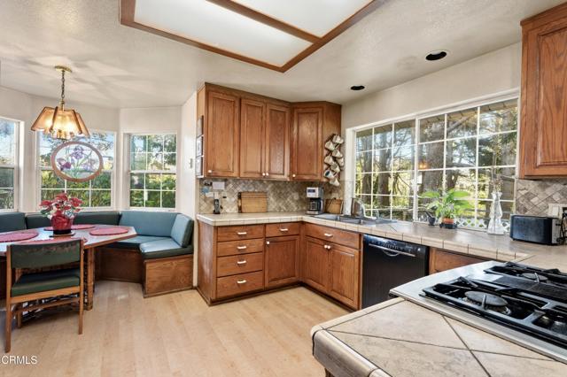 Detail Gallery Image 7 of 29 For 18070 Ocean Dr, Fort Bragg,  CA 95437 - 3 Beds | 2/1 Baths