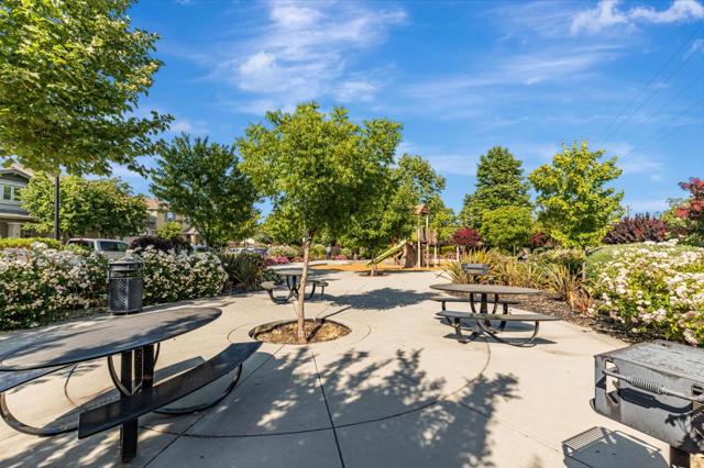 51 Koror Lane, Gilroy CA: https://media.crmls.org/mediaz/c2c7784b-98dd-4263-ad50-180b7907152c.jpg