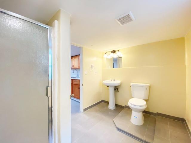 Image 13 of 15 For 1595 Pomona Avenue 01