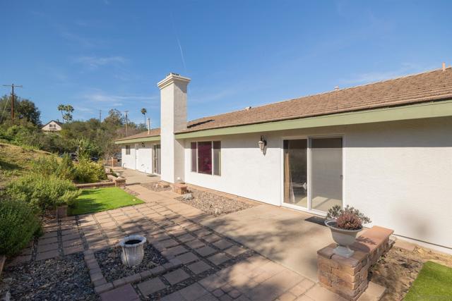 13804 Chaparral Terrace, Valley Center CA: https://media.crmls.org/mediaz/c2c7f671-e90a-4b77-a7e5-ffe67e739639.jpg