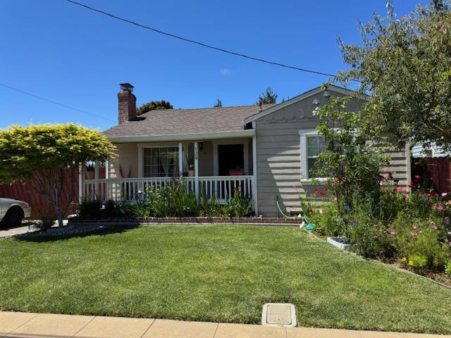 129 Rodeo Avenue, Salinas CA: https://media.crmls.org/mediaz/c2c85337-f767-444b-ae8c-62a12b40e8be.jpg