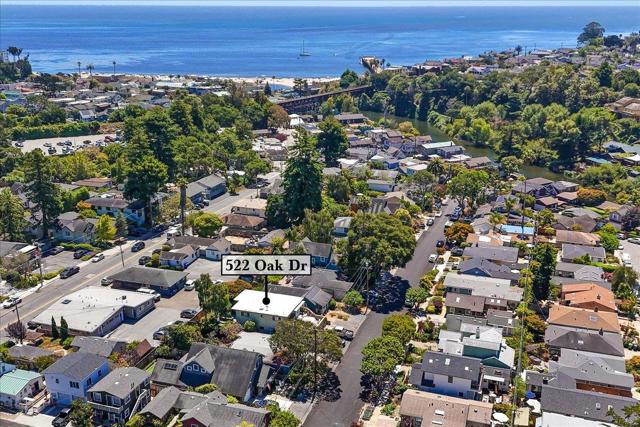 522 Oak Drive, Capitola CA: https://media.crmls.org/mediaz/c2c8c0f1-fbbc-4c18-9109-6b081835f45e.jpg