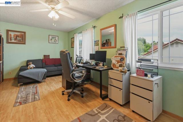 466 Crystalline Dr, Fremont CA: https://media.crmls.org/mediaz/c2c905d3-191a-4974-9857-50eaa05f9d17.jpg