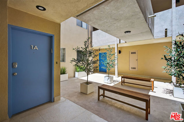 1101 Lincoln Boulevard, Santa Monica CA: https://media.crmls.org/mediaz/c2cb6db3-b78c-4317-b14e-3e38d217bdd6.jpg