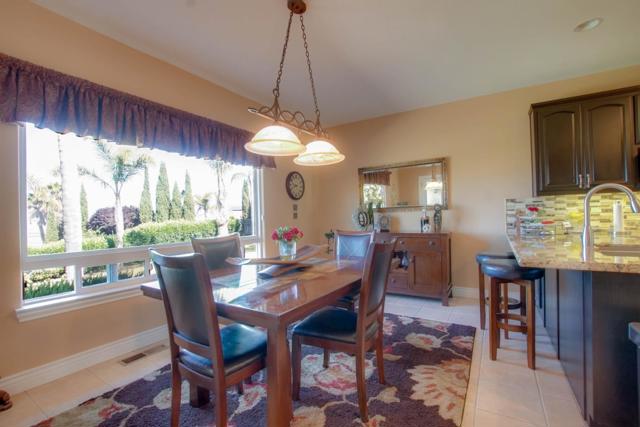 303 Taryn Court, Hollister CA: https://media.crmls.org/mediaz/c2cc6ff0-68c9-4b74-841c-58ac13942003.jpg