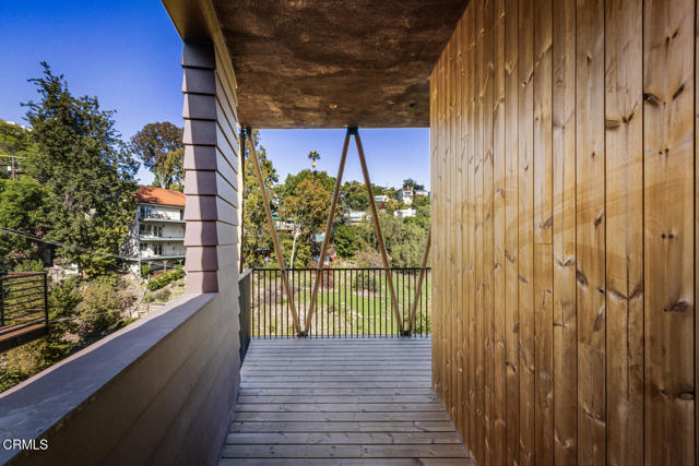 Detail Gallery Image 21 of 30 For 596 Quail Dr, Los Angeles,  CA 90065 - 3 Beds | 2 Baths