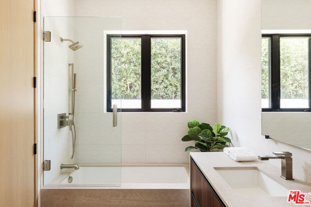 29800 Cuthbert Road, Malibu CA: https://media.crmls.org/mediaz/c2cd84d7-6234-4f7b-8ba1-af17da13e65a.jpg