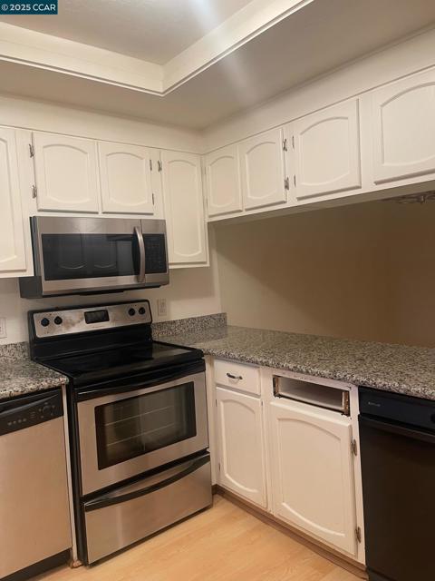 1140 Detroit Avenue, Concord CA: https://media.crmls.org/mediaz/c2cda6de-ae2e-4410-ae2c-5ff7eca603ab.jpg