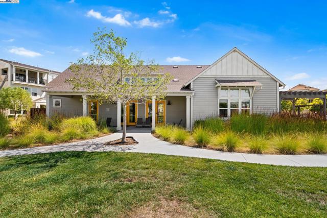 8563 Schooner Way, Newark CA: https://media.crmls.org/mediaz/c2ce28b3-1928-42e2-bc6f-9d6d90a87c89.jpg