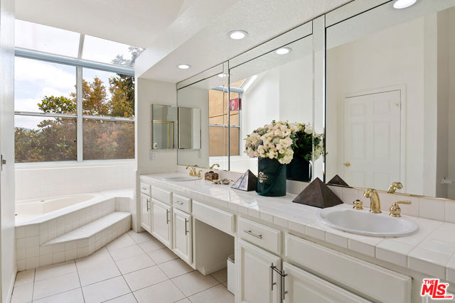 18730 Hatteras Street, Tarzana CA: https://media.crmls.org/mediaz/c2ce5675-6d68-40cd-9b78-1792f0ae1b67.jpg