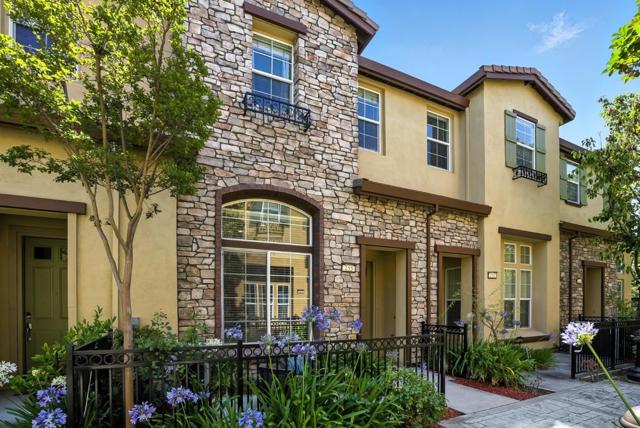 255 Honeylocust Terrace, Sunnyvale CA: https://media.crmls.org/mediaz/c2d0393a-892c-418b-b718-549e31b5872b.jpg