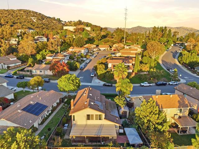 Detail Gallery Image 3 of 35 For 2327 Amber Ln, Escondido,  CA 92026 - 4 Beds | 3 Baths