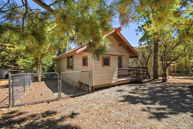 Image 2 for 541 Moreno Ln, Sugarloaf, CA 92386