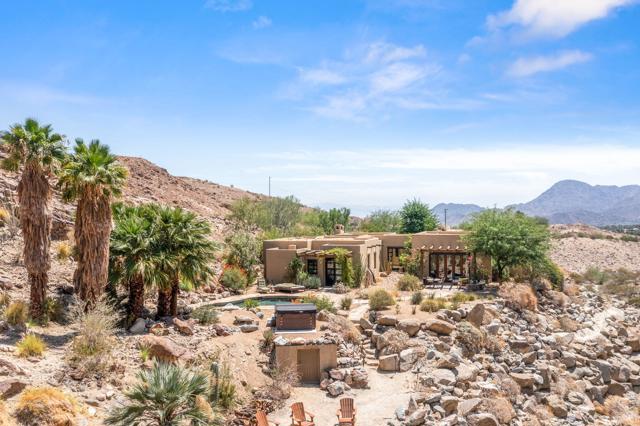 72275 Upper W Way, Palm Desert CA: https://media.crmls.org/mediaz/c2d20e3d-d458-4934-81e8-7d7bac8d3e03.jpg