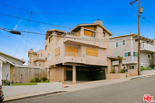 615 11th Street, Hermosa Beach, California 90254, ,Residential Income,For Sale,11th,25496133