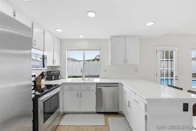 10660 Braverman Drive, Santee CA: https://media.crmls.org/mediaz/c2d2ad12-bfe8-4305-af0d-a1e8943497e7.jpg