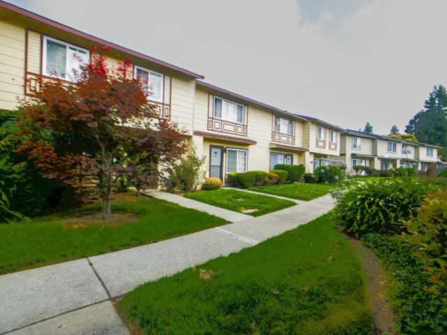 34114 Chamberlain Terrace, Fremont CA: https://media.crmls.org/mediaz/c2d3b79f-656b-40fa-bb24-4a934a27625f.jpg