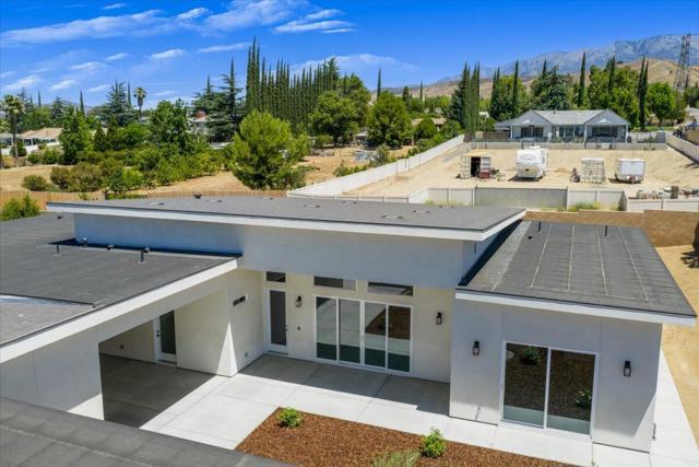 4195 Evergreen Lane, Banning CA: https://media.crmls.org/mediaz/c2d3b80e-4f01-41d8-a179-ea951cbd6c82.jpg