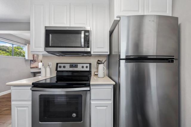 2518 W Middlefield Road, Mountain View CA: https://media.crmls.org/mediaz/c2d3e7d4-b3cc-4434-972e-727d9c238bc5.jpg