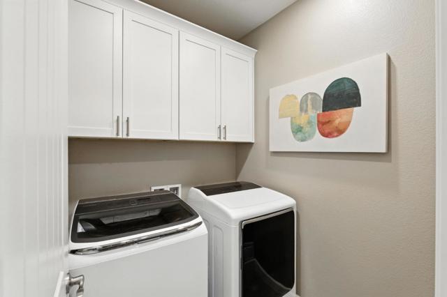 1018 Ocean View Avenue, Daly City CA: https://media.crmls.org/mediaz/c2d43941-07a3-4a3b-b4ee-98cb46cb833a.jpg