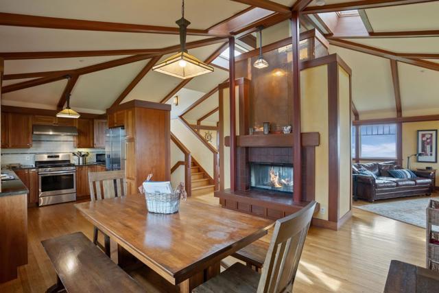 10 Maui Lane, Dillon Beach CA: https://media.crmls.org/mediaz/c2d48180-fe58-4b8a-8d6c-345dcc9a6d95.jpg