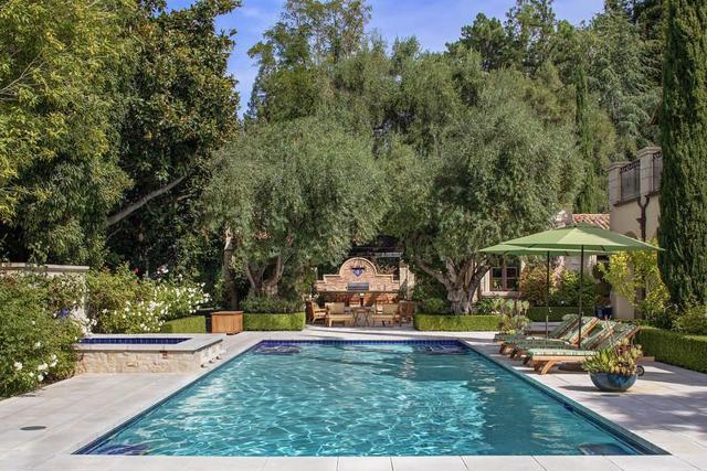 35 Barry Lane, Atherton CA: https://media.crmls.org/mediaz/c2d508f5-fcd5-4c33-a641-e7a20b446ce5.jpg