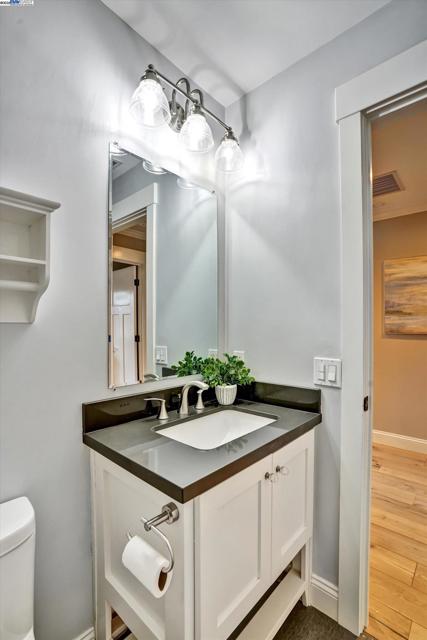 27 Serene Ct, Danville CA: https://media.crmls.org/mediaz/c2d62fc1-ce4d-4bb2-877d-c4f1f260454b.jpg