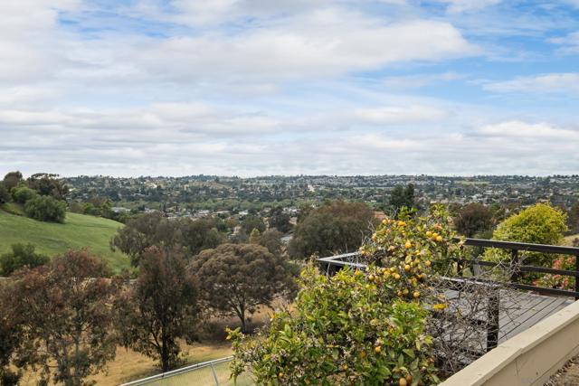 5416 Horse Ridge Way, Bonita CA: https://media.crmls.org/mediaz/c2d63e46-47bf-4114-9f55-1eb4351c6128.jpg