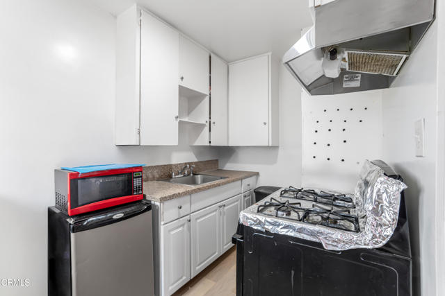 136 N Garfield Avenue, Oxnard CA: https://media.crmls.org/mediaz/c2d65fea-5d71-4c33-911c-3ae55831002c.jpg