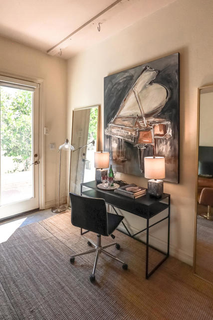 16 Villaggio Place, Rancho Mirage CA: https://media.crmls.org/mediaz/c2d73991-29d9-4400-868e-d515bb2437ce.jpg