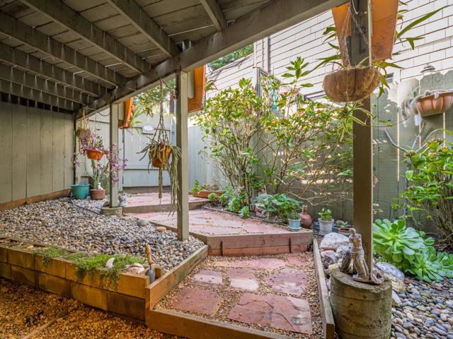 261 Dry Creek Road, Aptos CA: https://media.crmls.org/mediaz/c2d775a7-0fed-4c91-a1ba-21f93964d4b2.jpg