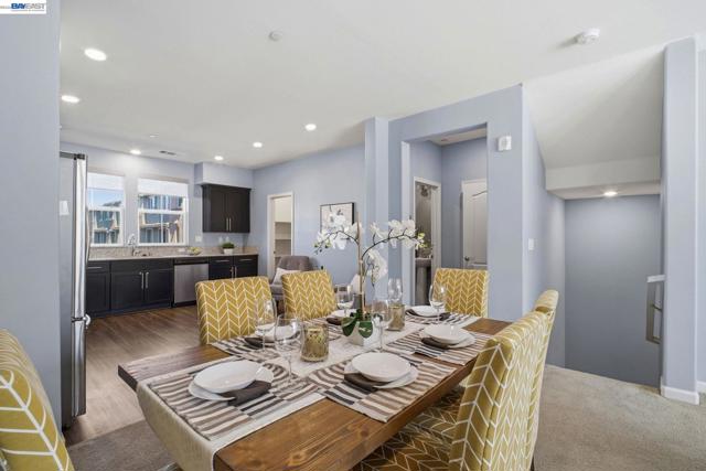 Image 10 of 47 For 102 Fanuncio Ln