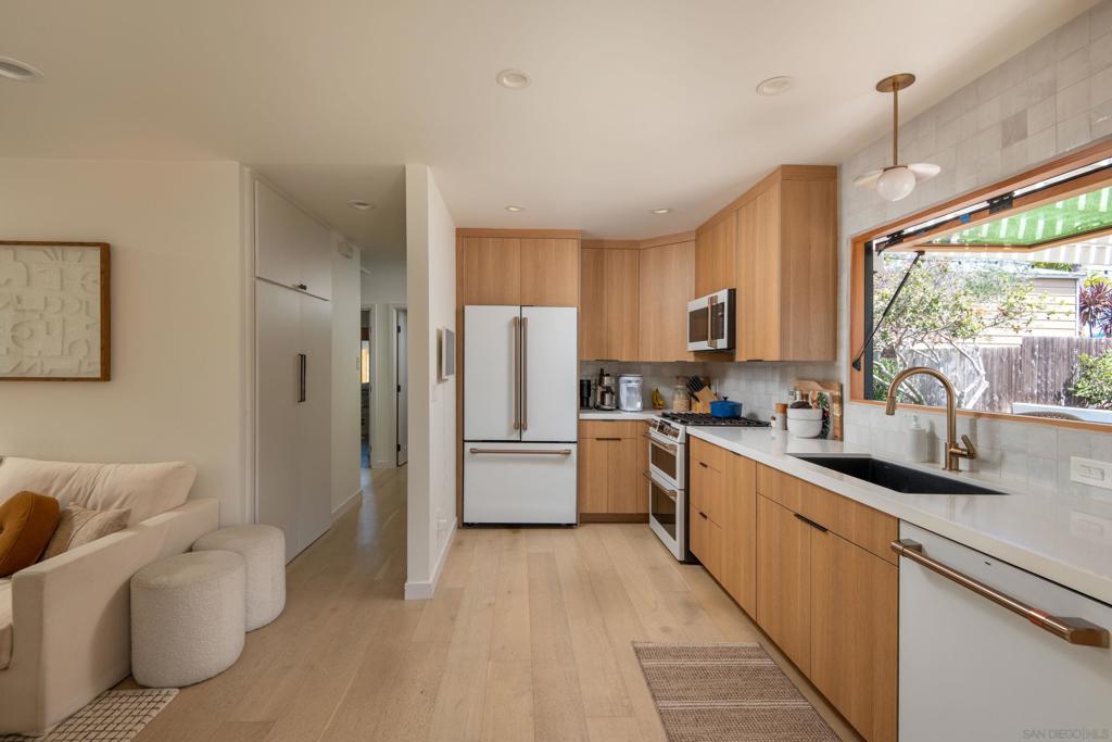 3124 Haidas - photo 7