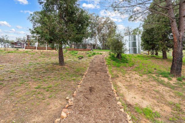 Image 33 of 73 For 25394 Mesa Grande Rd