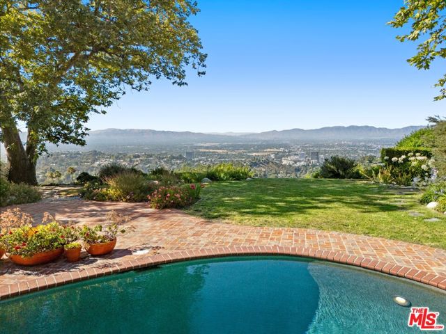 15401 Mulholland Drive, Los Angeles CA: https://media.crmls.org/mediaz/c2d9535c-95e7-4518-8ae3-594c987bdfdd.jpg