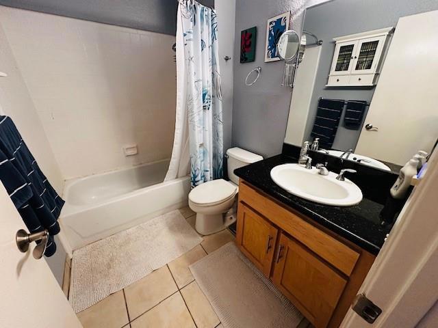 900 Cambridge Drive, Benicia CA: https://media.crmls.org/mediaz/c2d95962-ac66-4df4-aac2-fdb01c330c1c.jpg
