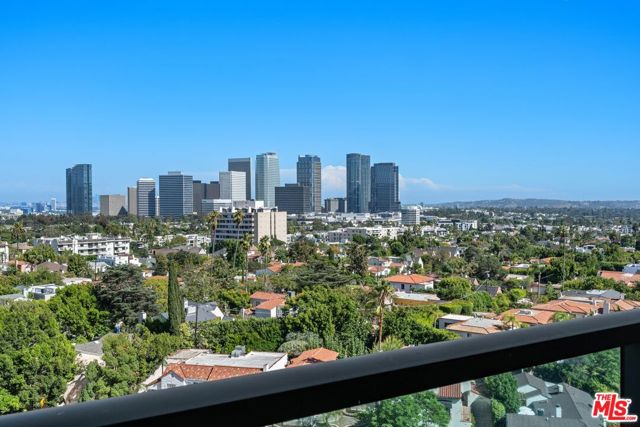 10490 Wilshire Boulevard, Los Angeles CA: https://media.crmls.org/mediaz/c2d962f0-8eb2-42b1-9802-483e281b7537.jpg
