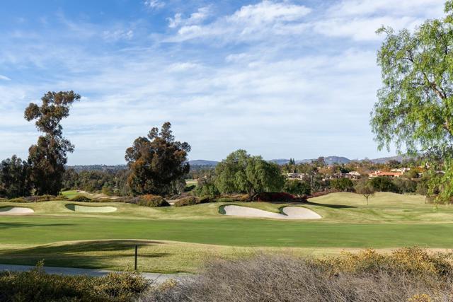 8374 St Andrews Rd, Rancho Santa Fe CA: https://media.crmls.org/mediaz/c2d9f677-2c1b-4e2d-aadd-c42095a5f846.jpg