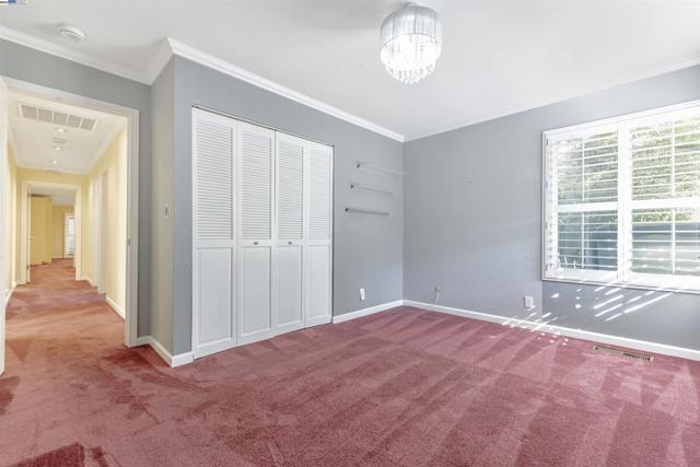 Image 19 of 46 For 18745 Cavendish Dr