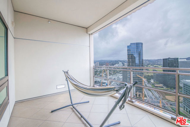 1 W Century Drive, Los Angeles CA: https://media.crmls.org/mediaz/c2dbbf8a-8863-409f-b57a-ff89364da1f8.jpg