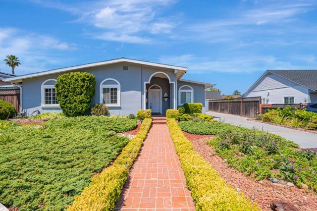 828 Hawthorne Way, Millbrae CA: https://media.crmls.org/mediaz/c2ddb7fd-196e-4f65-9205-6a1ca92a7a60.jpg