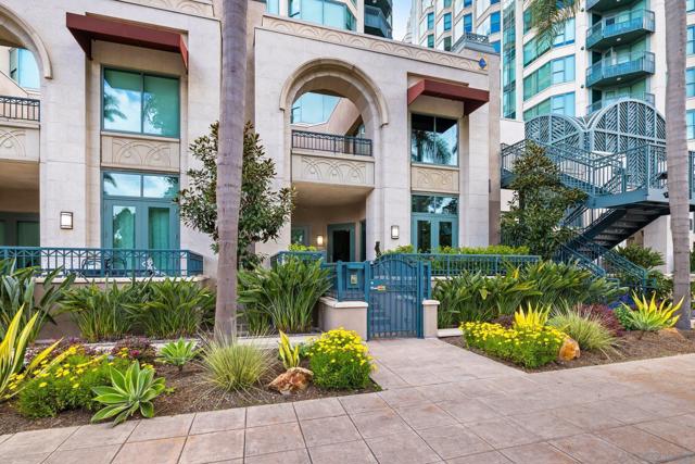 2500 6th Ave, San Diego CA: https://media.crmls.org/mediaz/c2df98d1-dde7-4f5f-871c-3a7f2d1042d2.jpg