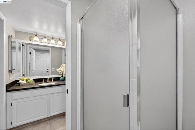 5943 Corte Arboles, Pleasanton CA: https://media.crmls.org/mediaz/c2e0507d-478b-4eff-b05b-543c8c001221.jpg