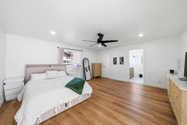 Detail Gallery Image 10 of 27 For 10461 Stanfield Cir, San Diego,  CA 92126 - 3 Beds | 2 Baths