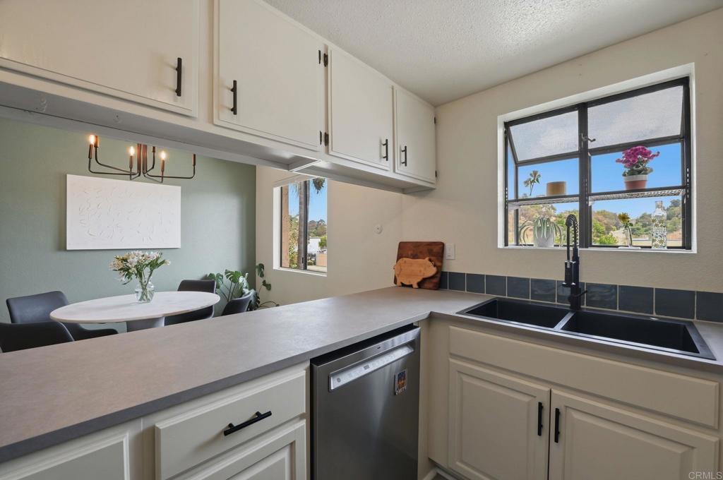 2118 Oceanside Blvd - photo 17