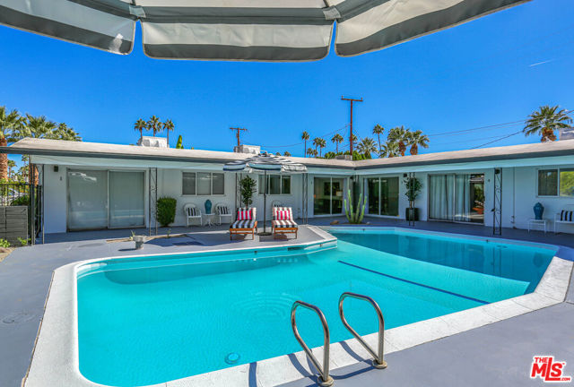 459 E Avenida Olancha, Palm Springs CA: https://media.crmls.org/mediaz/c2e2dd14-ed70-45c1-afed-d114fb5001c0.jpg